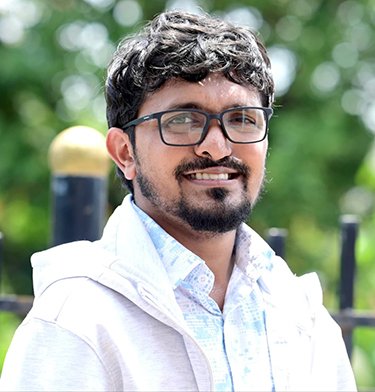 ಗ್ಲ್ಯಾನಿಶ್ ಮಾರ್ಟಿಸ್, ಅಲಂಗಾರ್